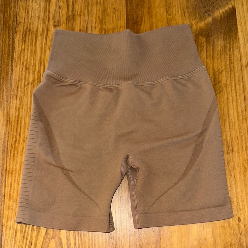 Seamless Scrunch Butt Contour Yoga Short 5”
